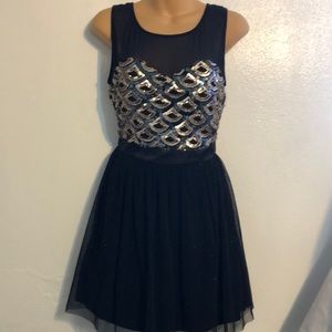 NWOT Deb size 5 short formal dress